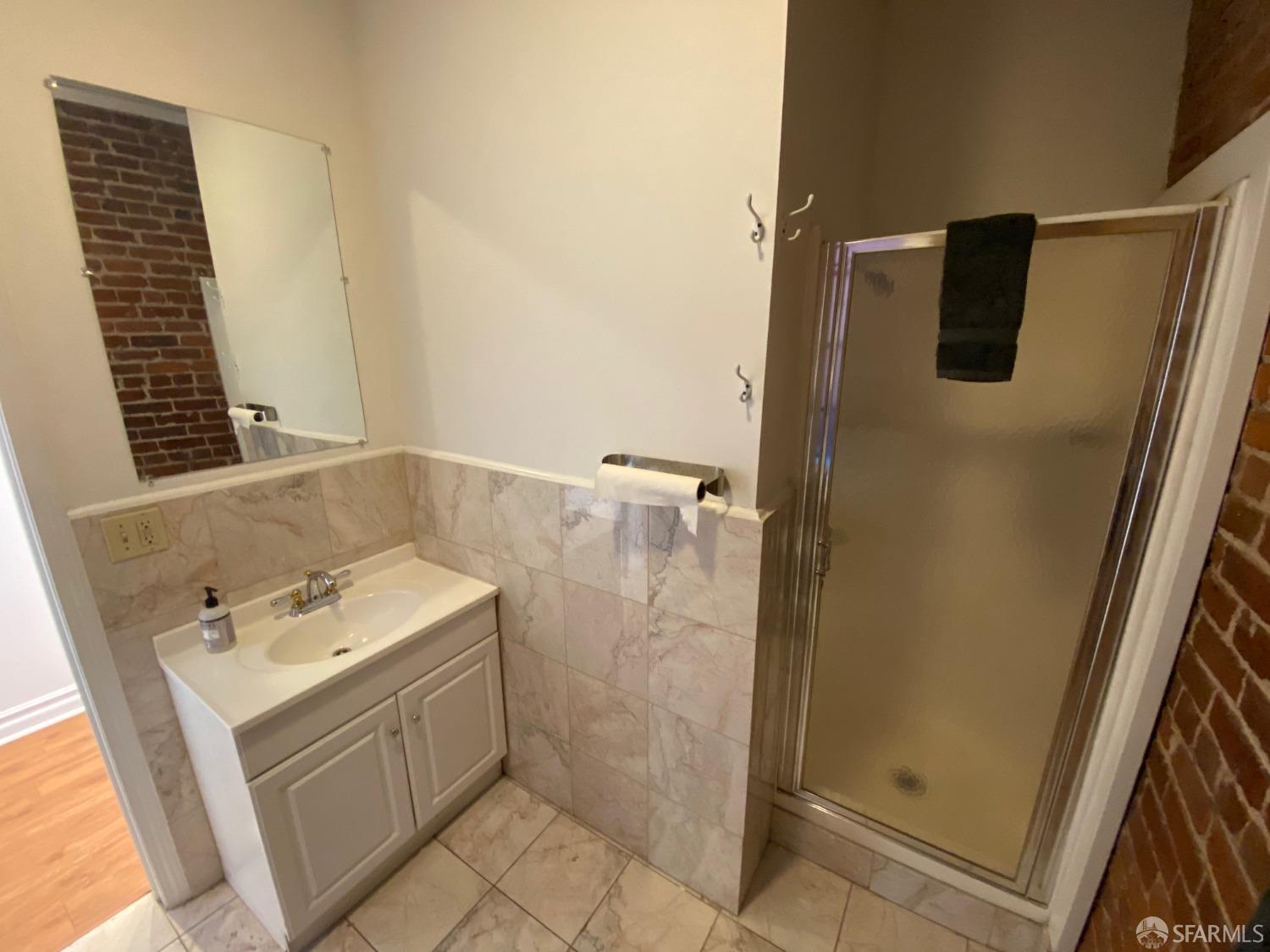 Detail Gallery Image 11 of 13 For 1042 Kearny St, San Francisco,  CA 94133 - – Beds | – Baths