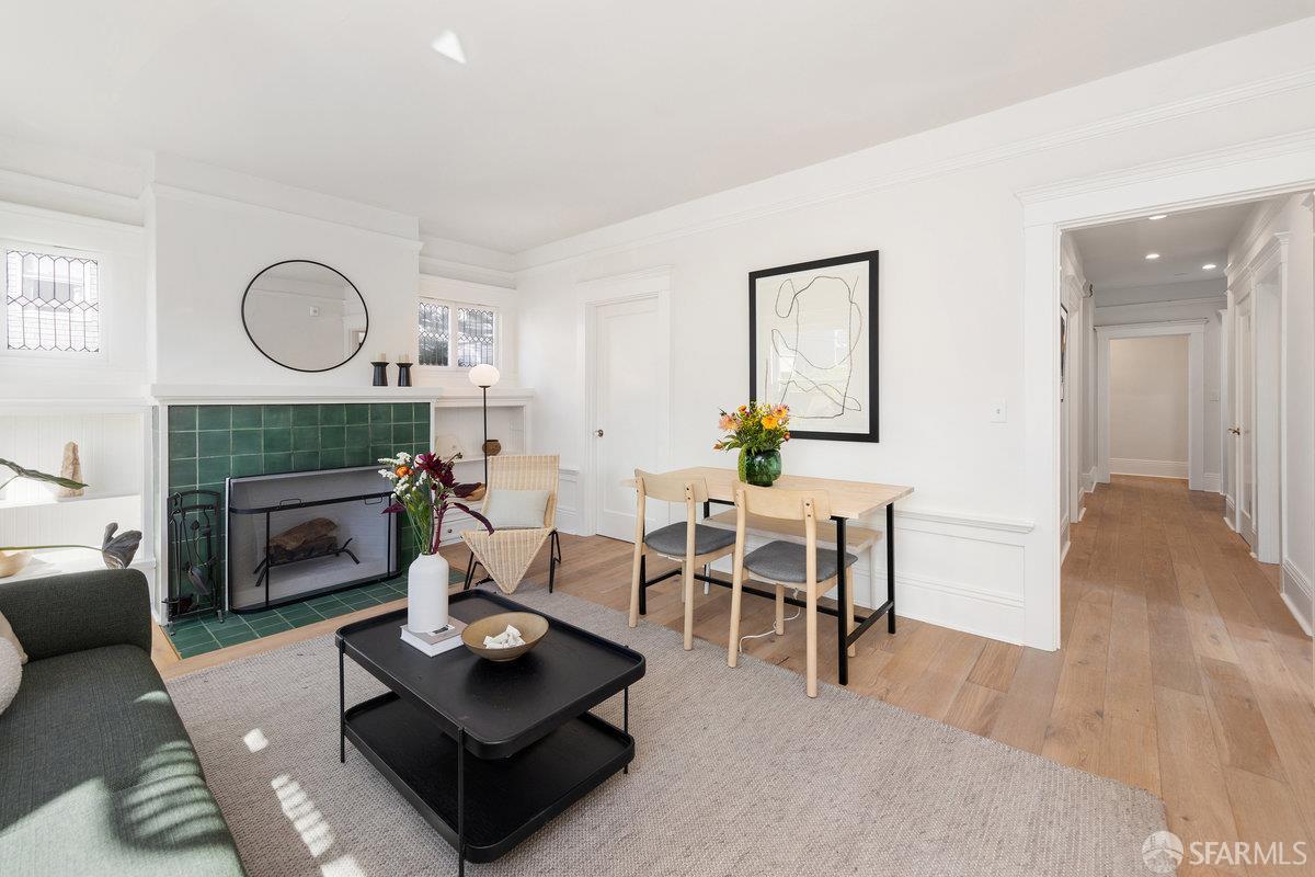 Photo #2: 425068714 Listing 