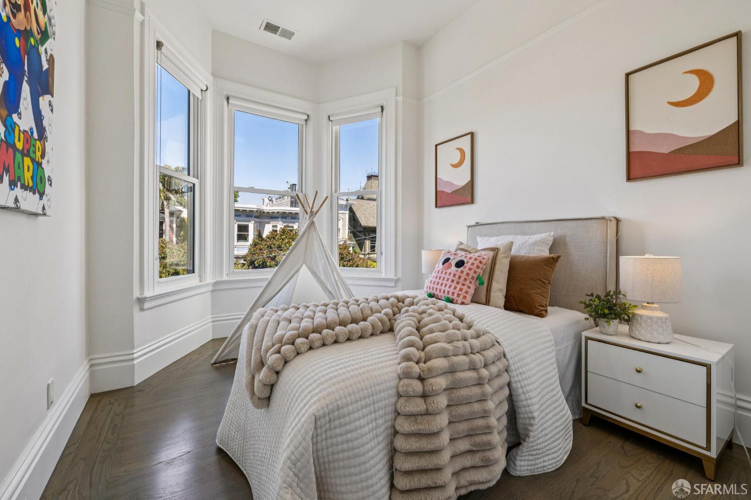 Detail Gallery Image 23 of 29 For 223 Waller St, San Francisco,  CA 94102 - 3 Beds | 1 Baths