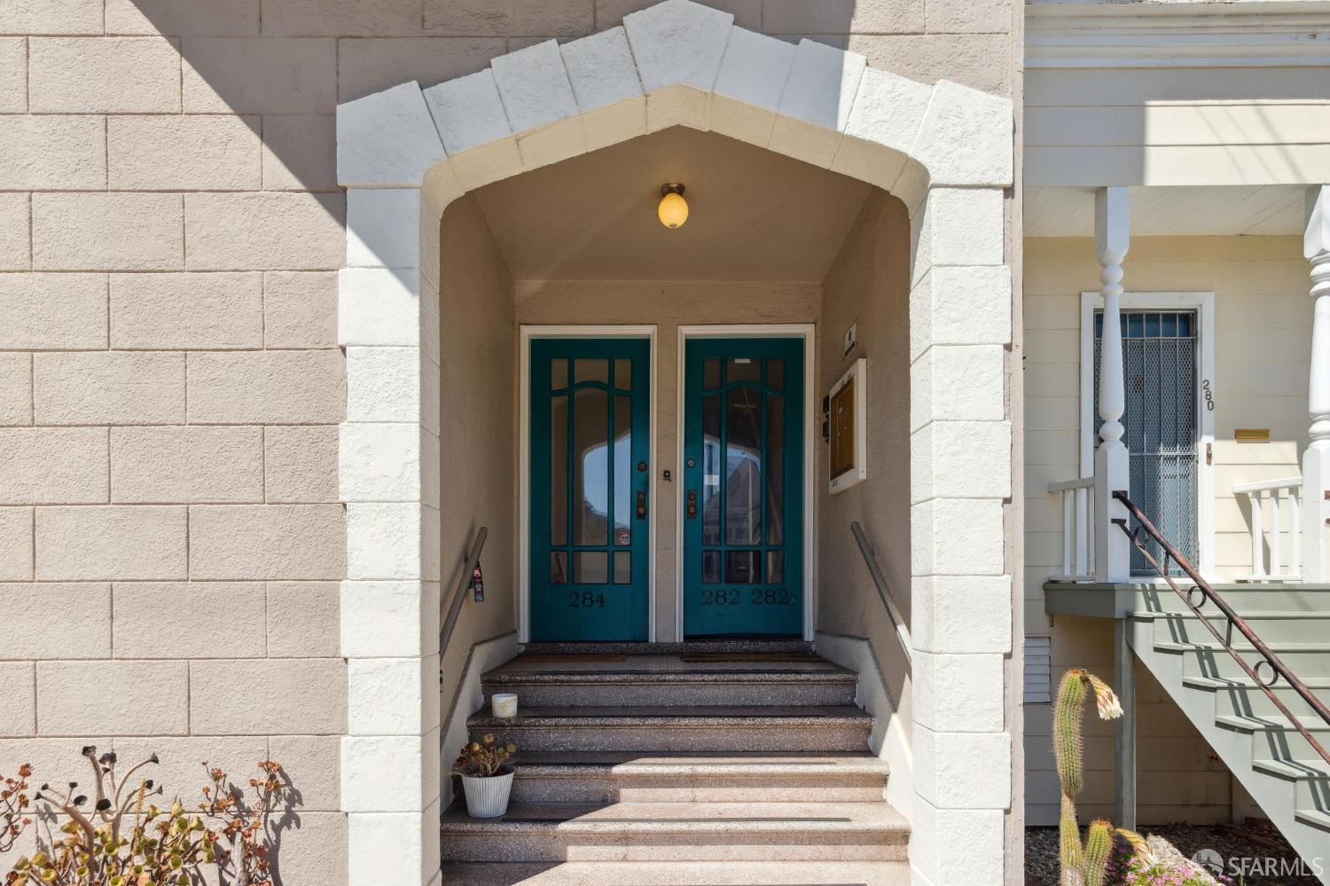 Detail Gallery Image 5 of 52 For 1541 Sanchez St, San Francisco,  CA 94131 - – Beds | – Baths