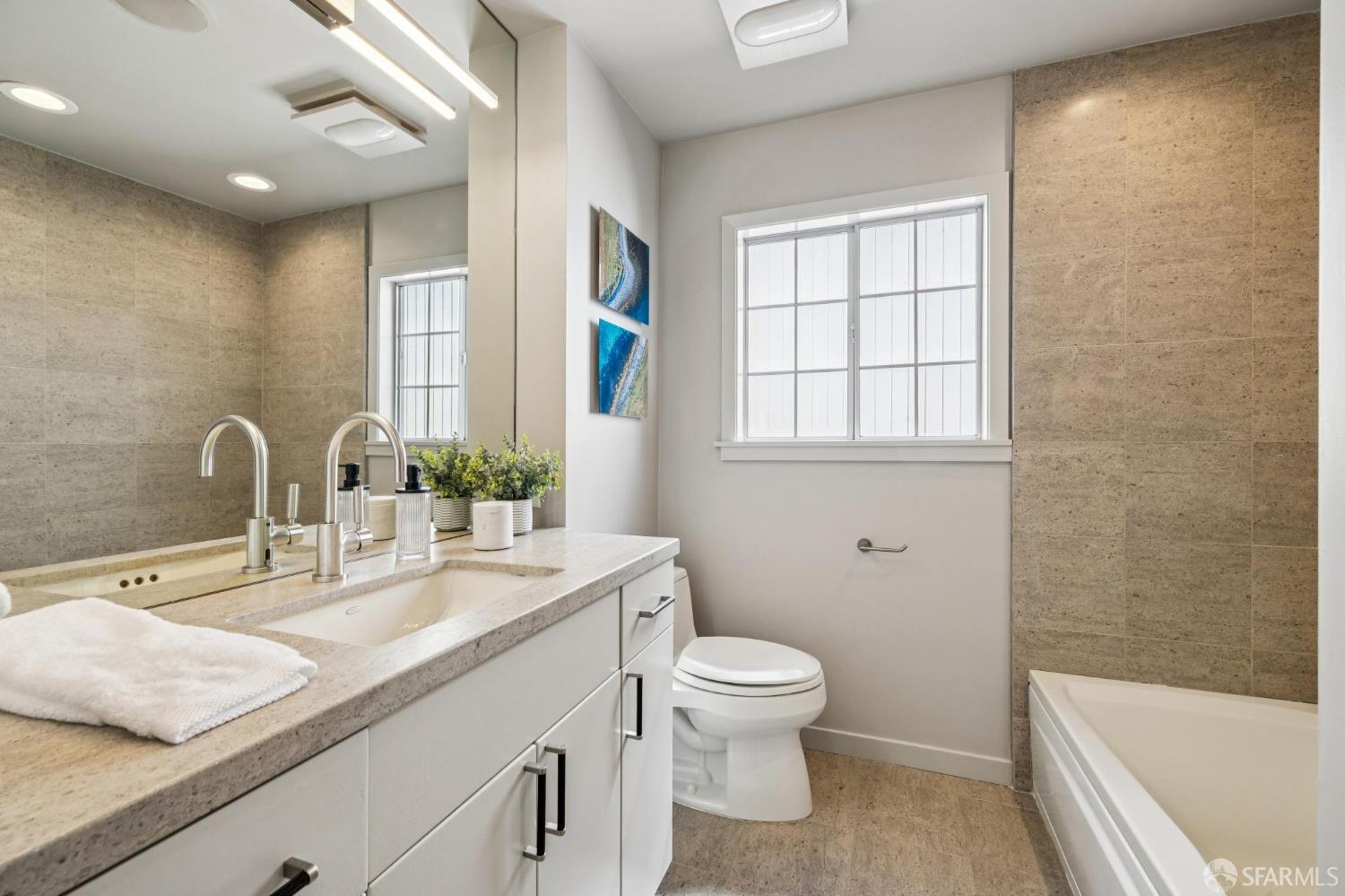 Detail Gallery Image 27 of 70 For 28 Flint St, San Francisco,  CA 94114 - – Beds | – Baths