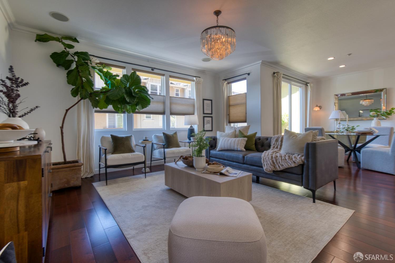 Detail Gallery Image 5 of 57 For 121 Diamond Cove Ter, San Francisco,  CA 94134 - 2 Beds | 2/1 Baths