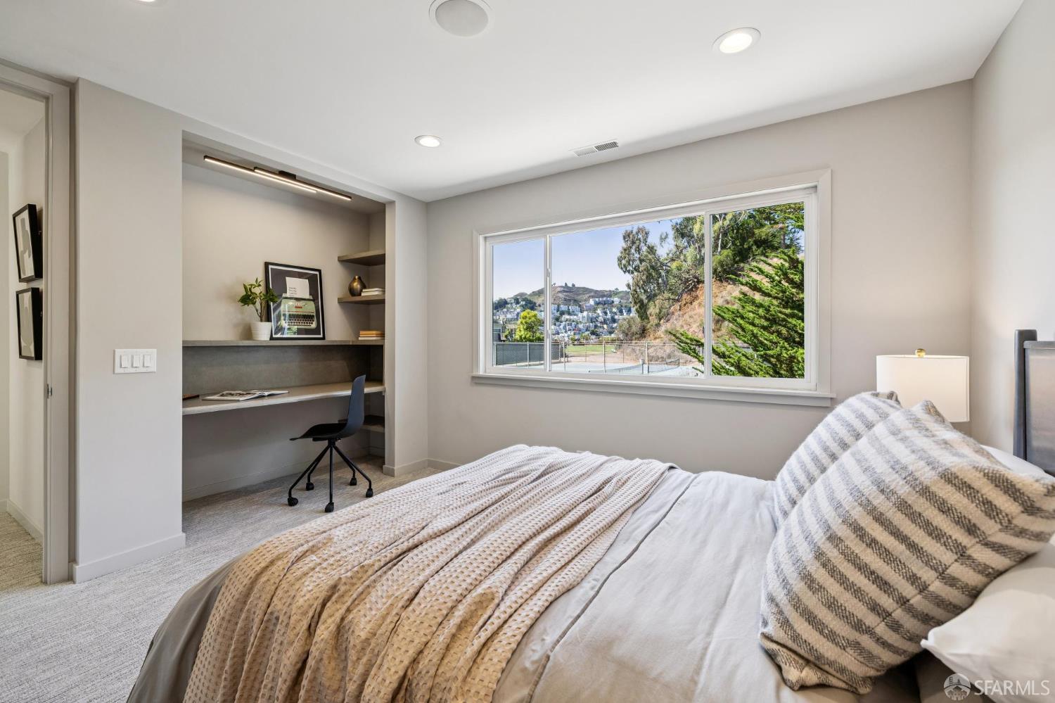 Detail Gallery Image 26 of 70 For 28 Flint St, San Francisco,  CA 94114 - – Beds | – Baths