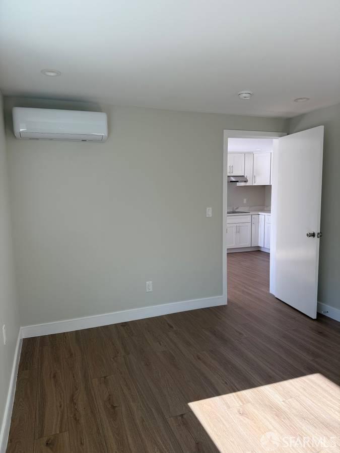 Detail Gallery Image 5 of 7 For 257 Saint Francis Blvd, Daly City,  CA 94015 - 2 Beds | 1 Baths