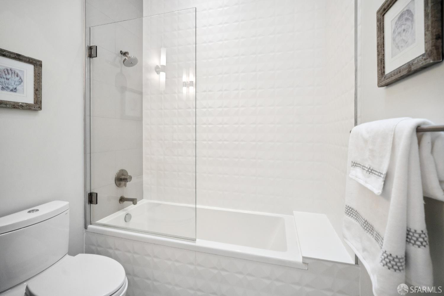 Detail Gallery Image 26 of 43 For 857 Castro St, San Francisco,  CA 94114 - 4 Beds | 3 Baths