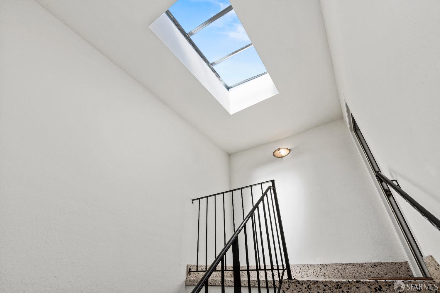 Detail Gallery Image 5 of 89 For 51 Wood St, San Francisco,  CA 94118 - – Beds | – Baths