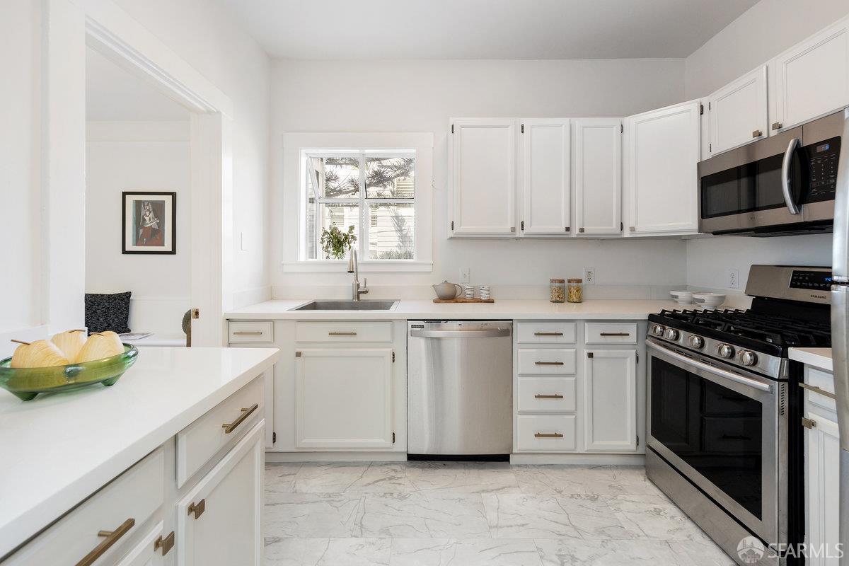 Photo #9: 425068714 Listing: Photo #9