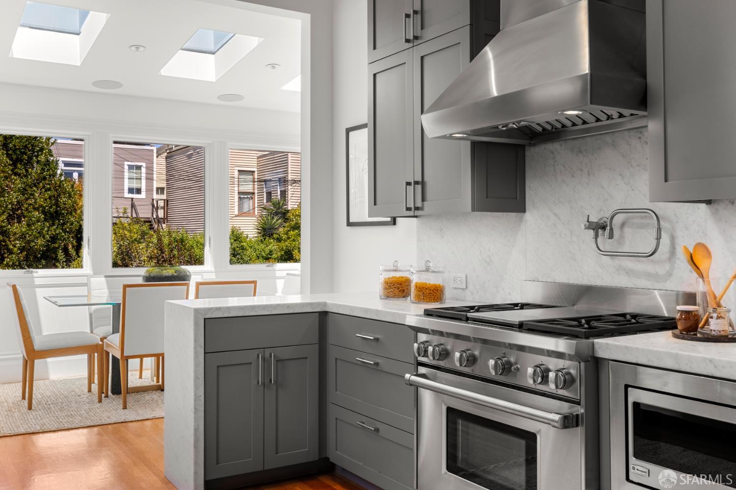 Detail Gallery Image 8 of 39 For 2978 Pine St, San Francisco,  CA 94115 - 3 Beds | 2 Baths