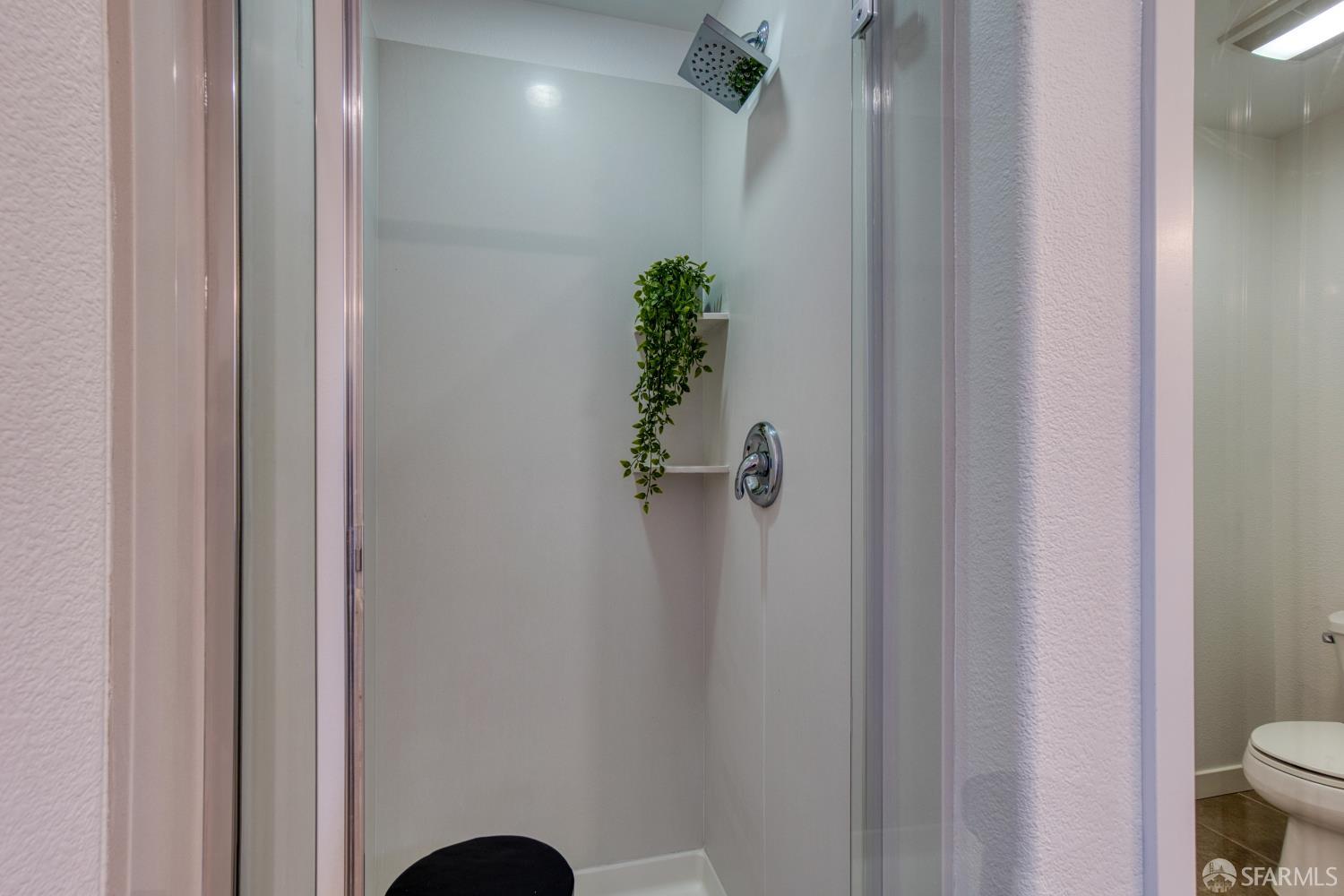 Detail Gallery Image 39 of 57 For 121 Diamond Cove Ter, San Francisco,  CA 94134 - 2 Beds | 2/1 Baths