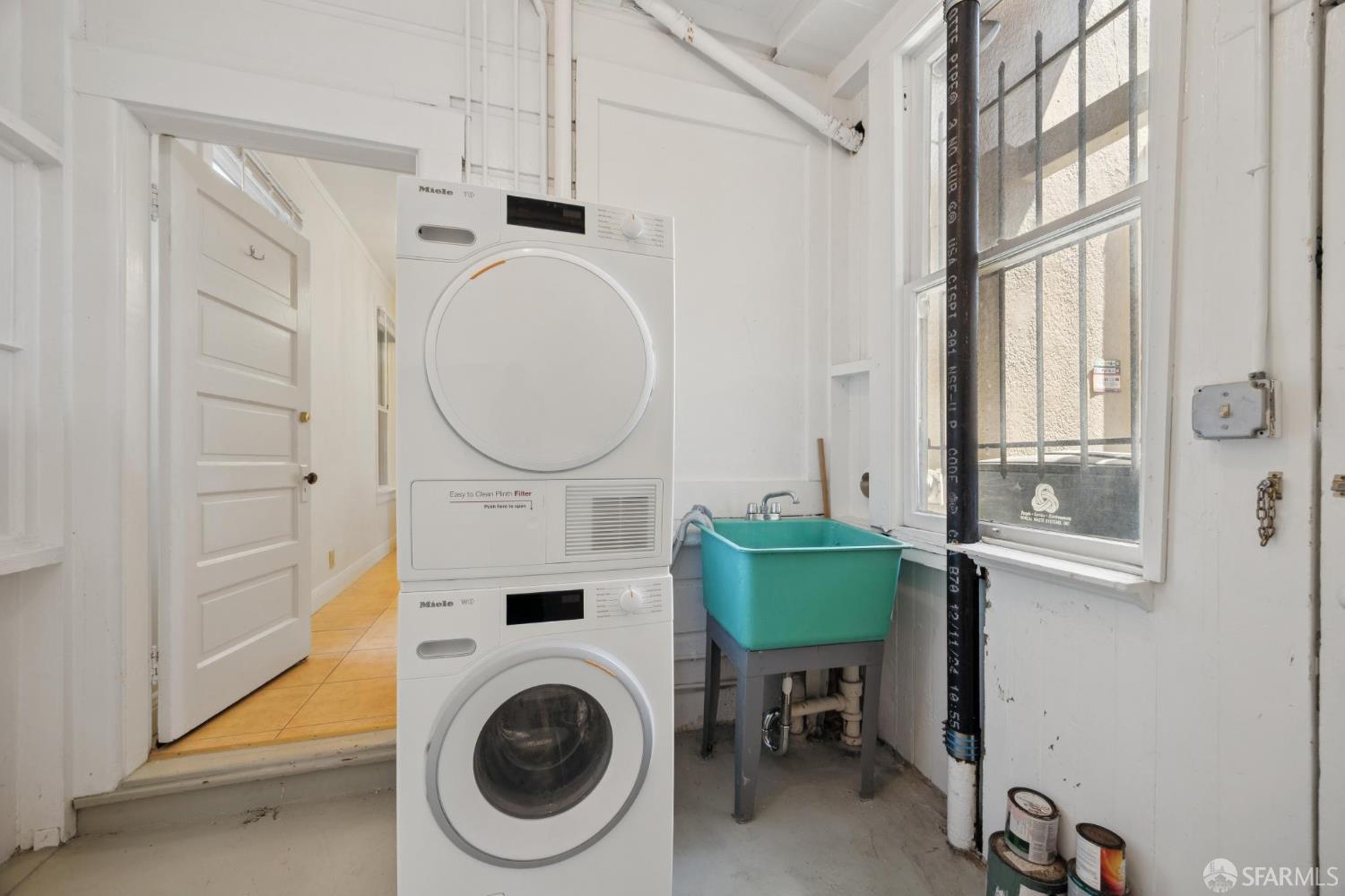 Detail Gallery Image 24 of 52 For 1541 Sanchez St, San Francisco,  CA 94131 - – Beds | – Baths