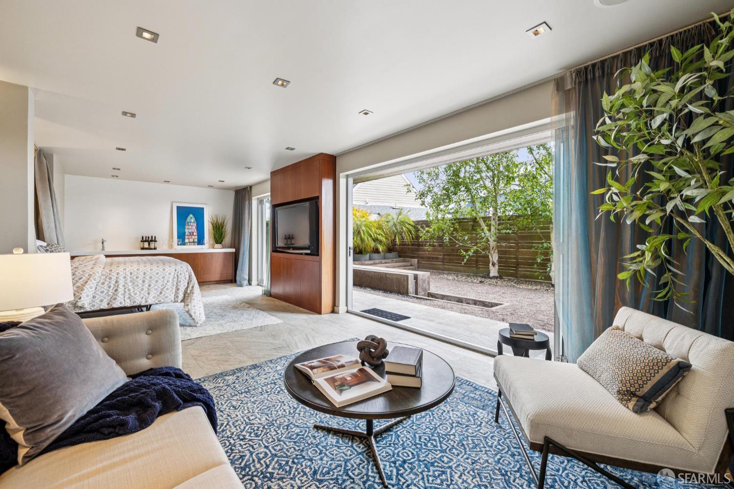 Detail Gallery Image 34 of 70 For 28 Flint St, San Francisco,  CA 94114 - – Beds | – Baths