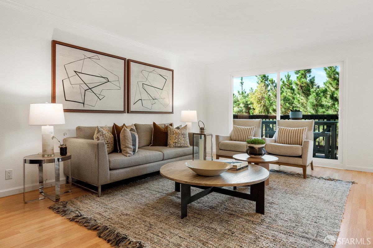 Photo #4: 425070499 Listing 