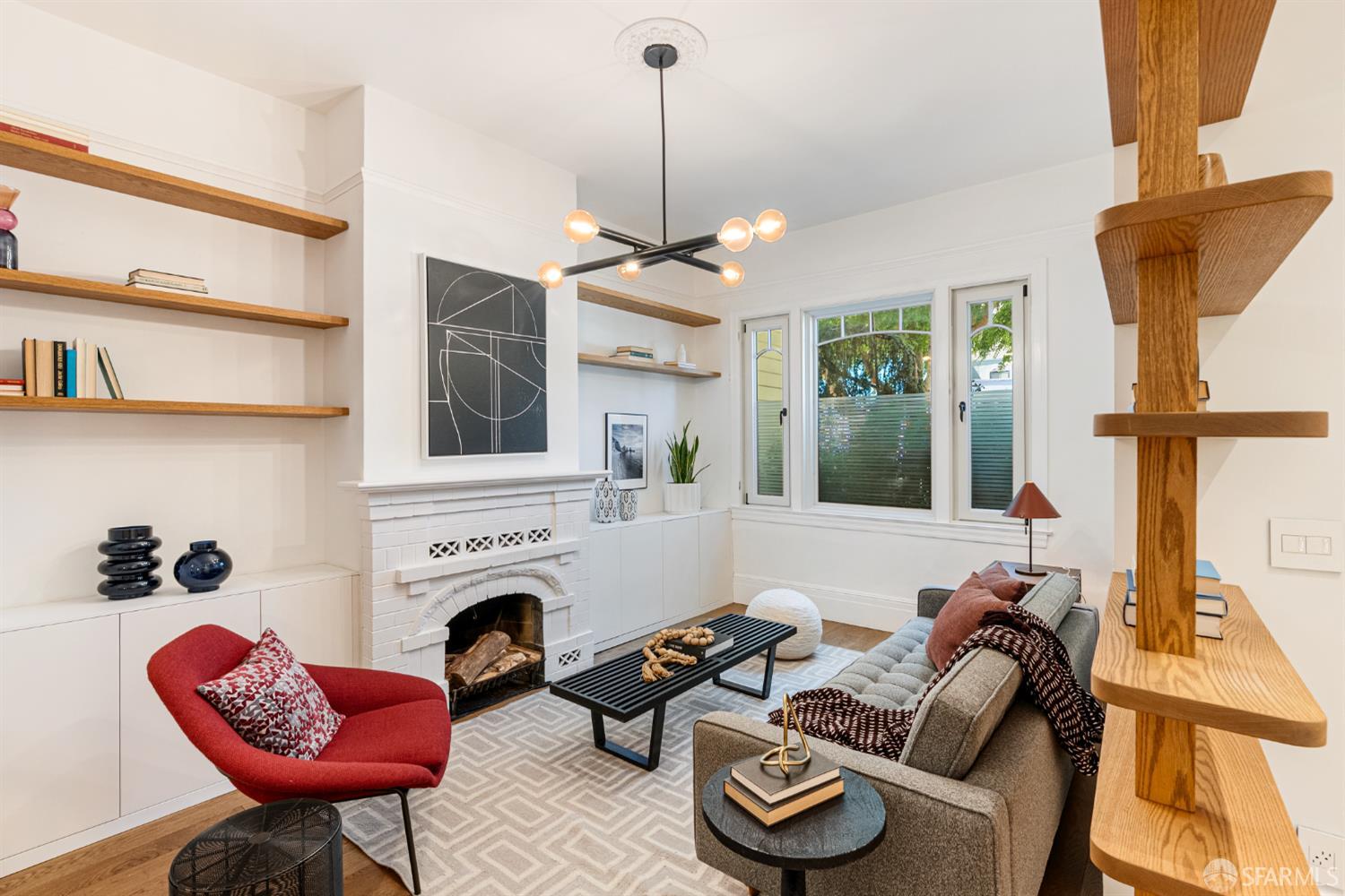 Detail Gallery Image 8 of 27 For 223 Sanchez St, San Francisco,  CA 94114 - 2 Beds | 2 Baths