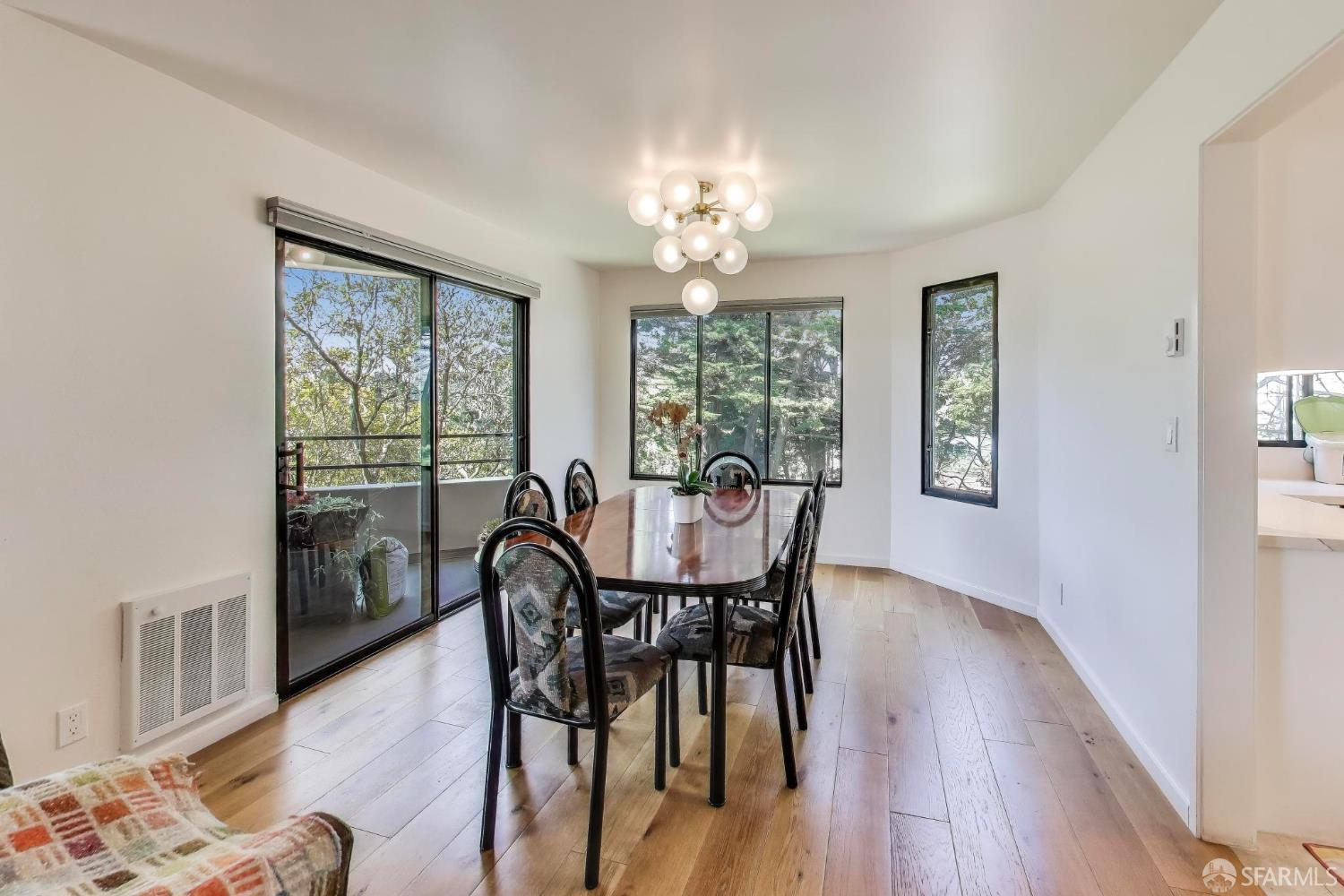 Detail Gallery Image 9 of 32 For 208 N Lake Merced Hls 3a,  San Francisco,  CA 94132 - 3 Beds | 2 Baths