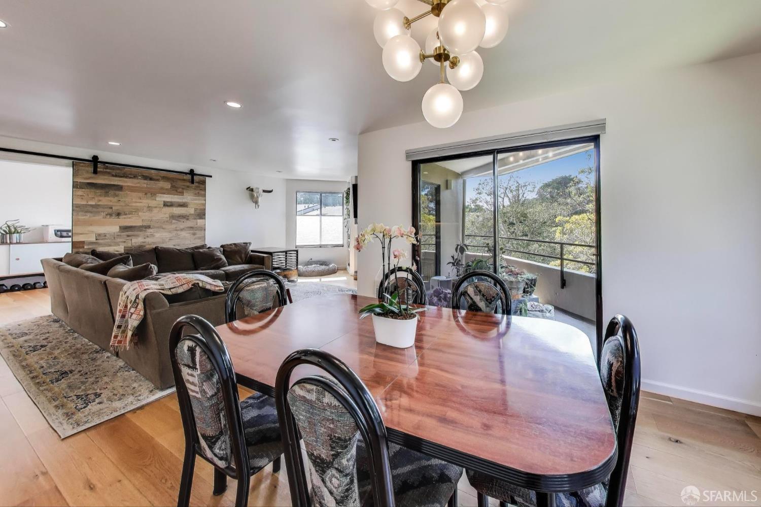 Detail Gallery Image 10 of 32 For 208 N Lake Merced Hls 3a,  San Francisco,  CA 94132 - 3 Beds | 2 Baths