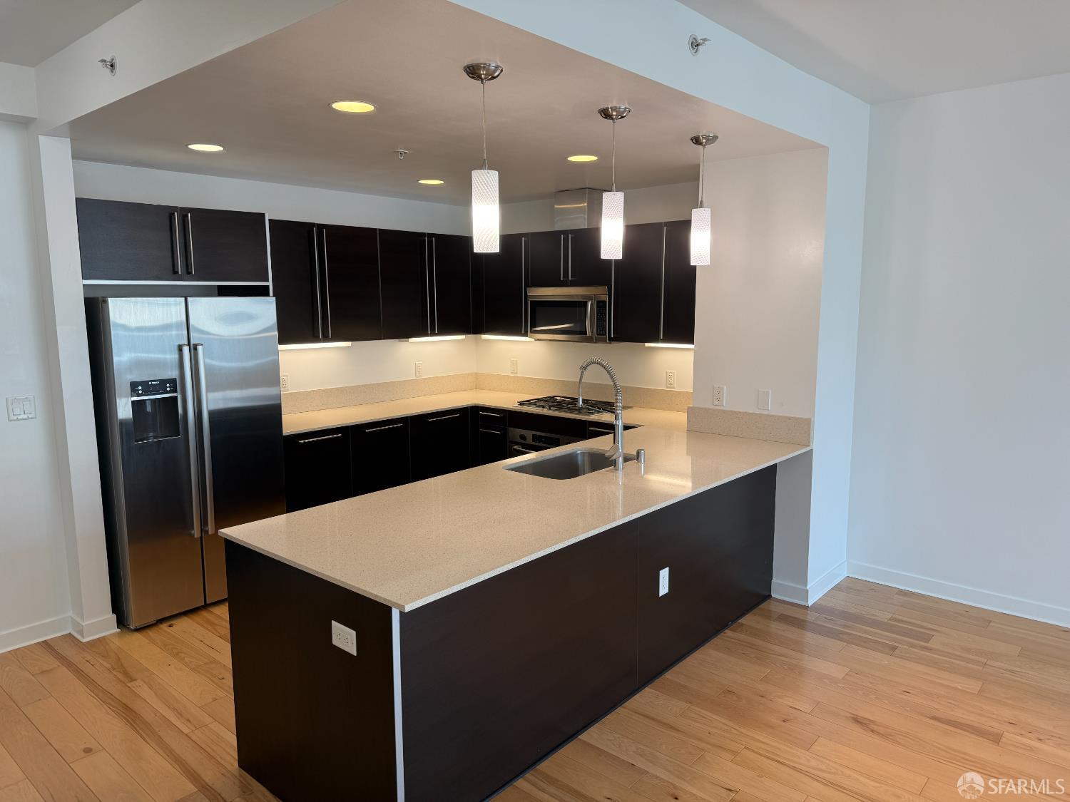 Detail Gallery Image 5 of 21 For 1160 Mission St #2303,  San Francisco,  CA 94103 - 1 Beds | 1 Baths