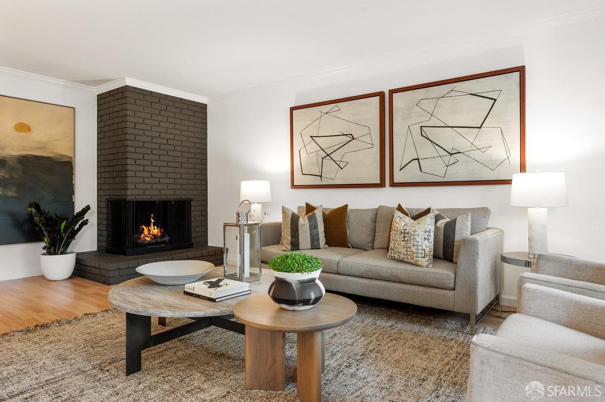 Photo #3: 425070499 Listing 