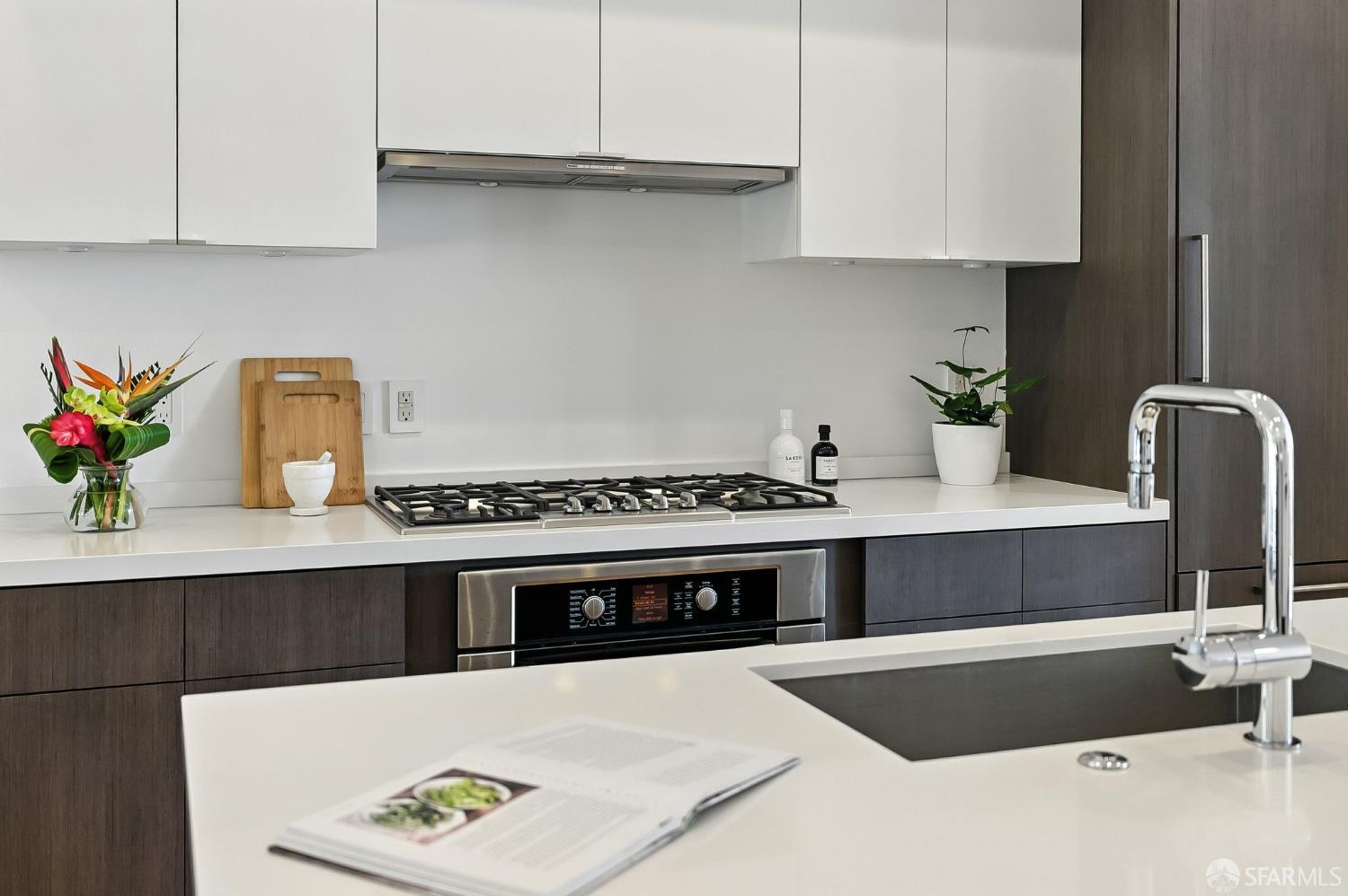 Photo #11: 425070338 Listing: Photo #11
