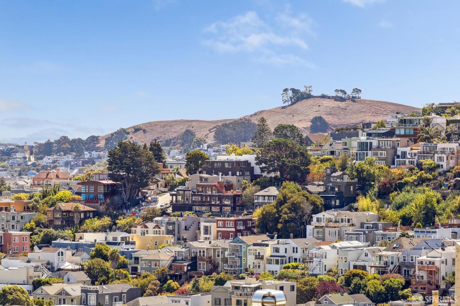 Detail Gallery Image 10 of 70 For 28 Flint St, San Francisco,  CA 94114 - – Beds | – Baths