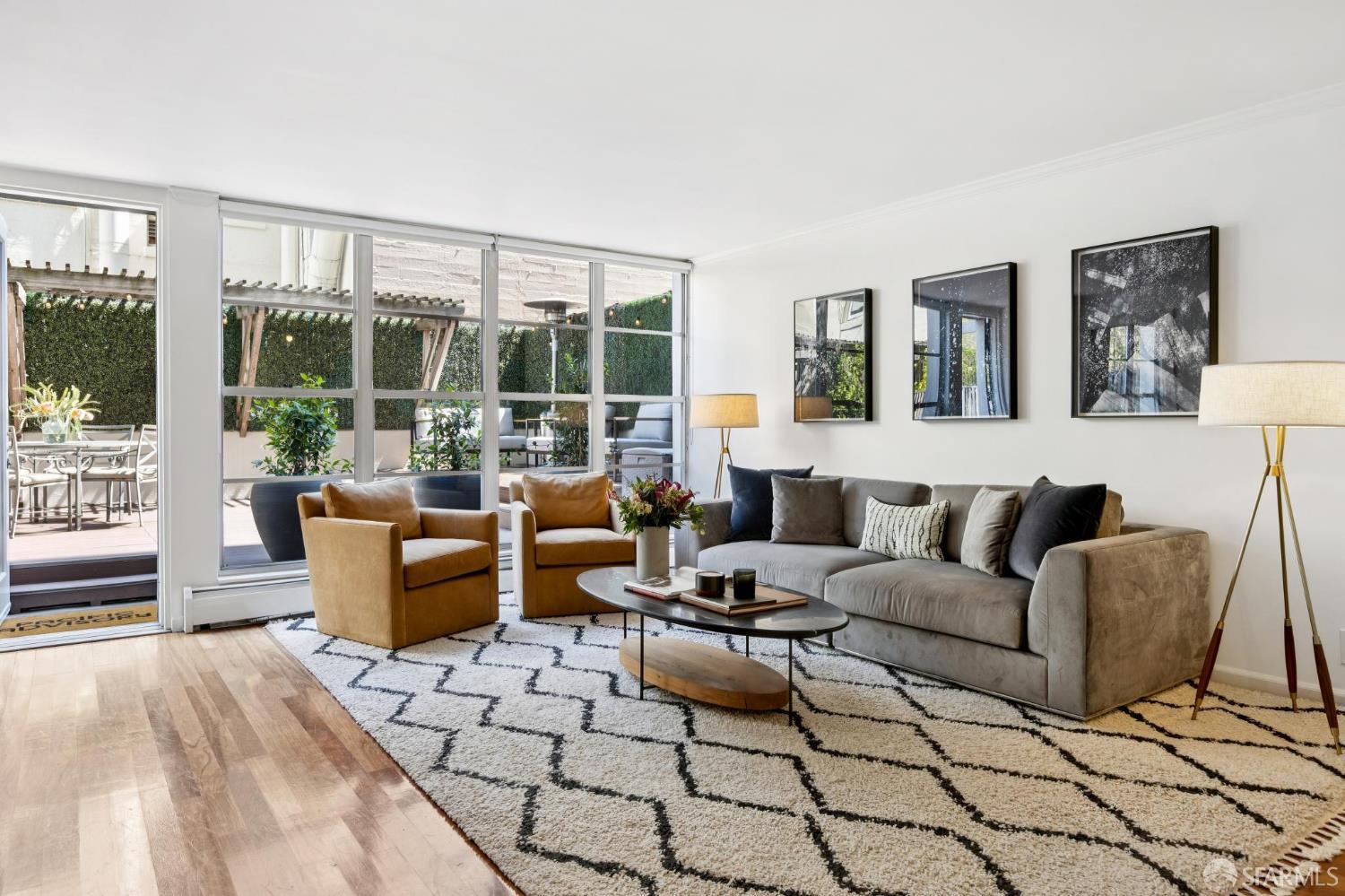 Photo #4: 425070027 Listing: Photo #4