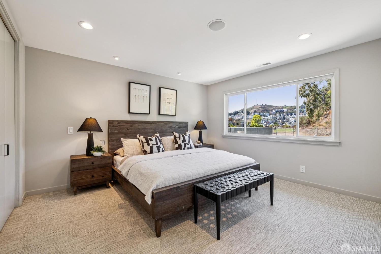 Detail Gallery Image 20 of 70 For 28 Flint St, San Francisco,  CA 94114 - – Beds | – Baths