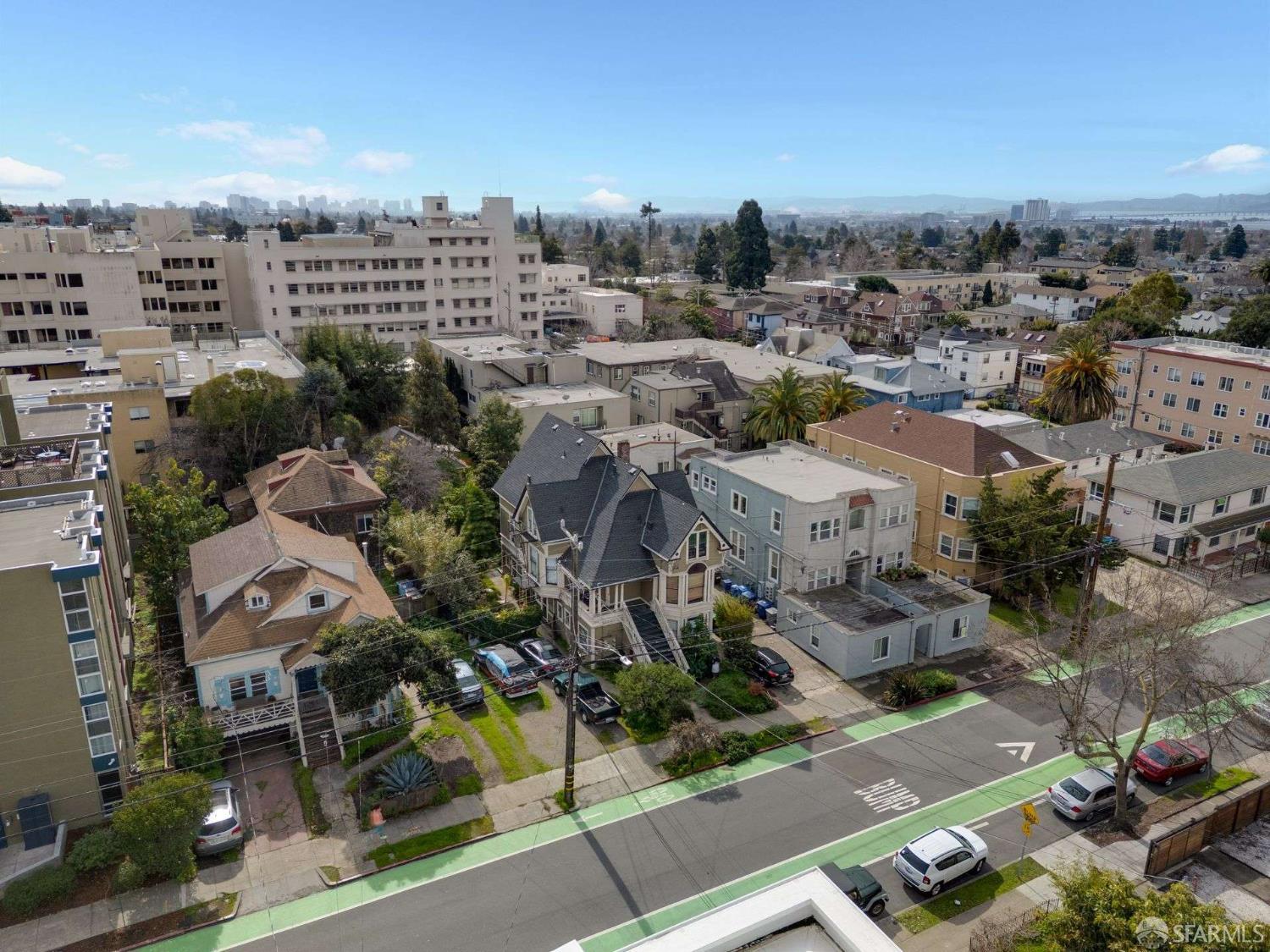 Detail Gallery Image 11 of 20 For 2014 Channing Way, Berkeley,  CA 94704 - – Beds | – Baths