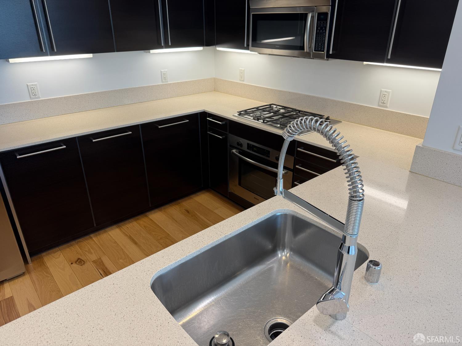 Detail Gallery Image 6 of 21 For 1160 Mission St #2303,  San Francisco,  CA 94103 - 1 Beds | 1 Baths