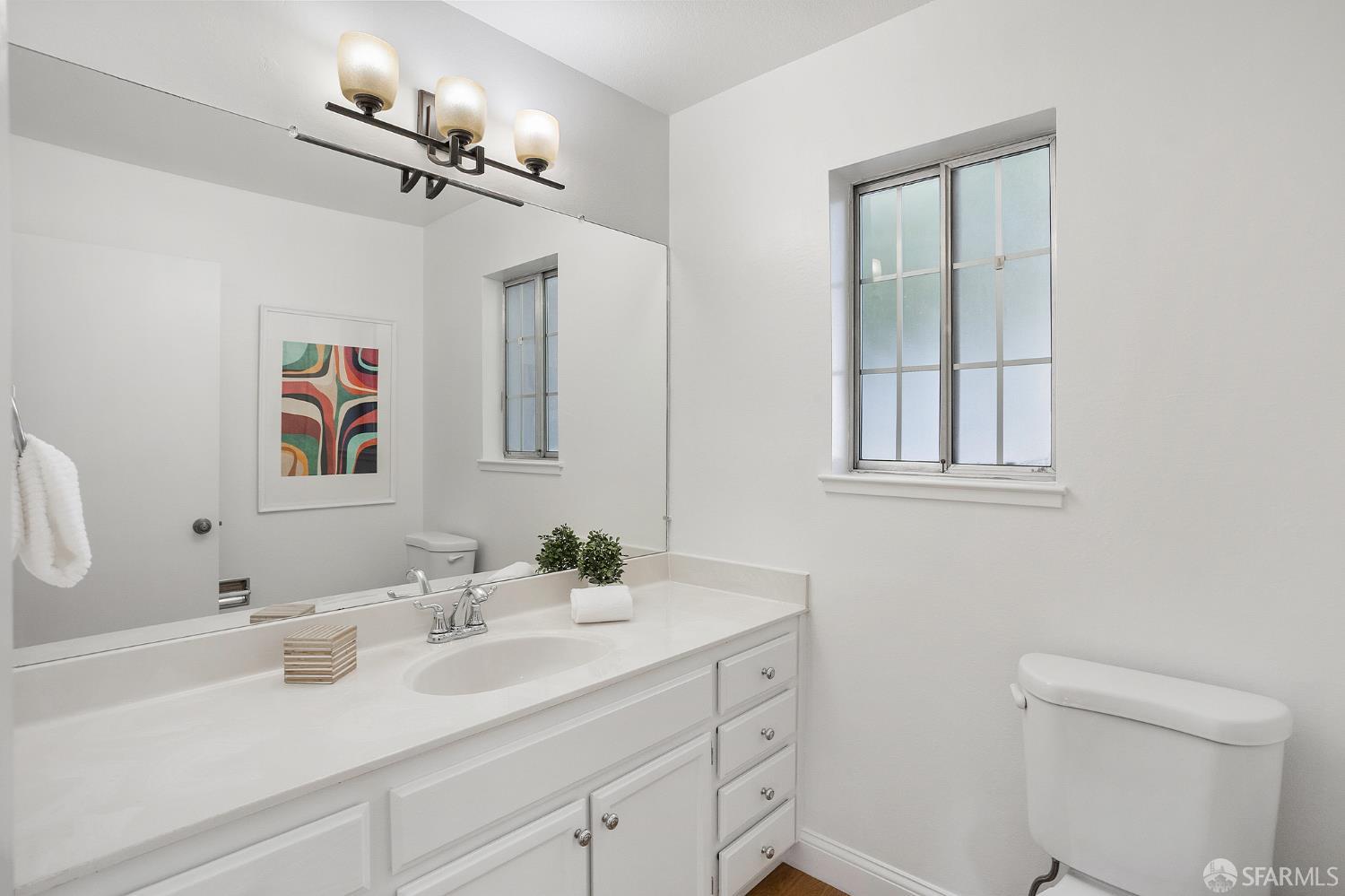 Detail Gallery Image 7 of 30 For 3937 Vine St, Pleasanton,  CA 94566 - 2 Beds | 2/1 Baths