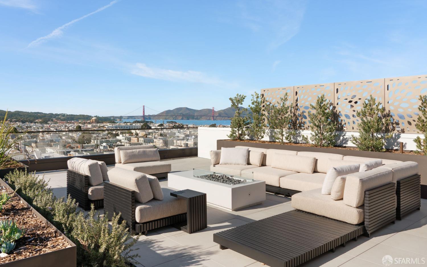 Detail Gallery Image 29 of 45 For 2525 Van Ness Ave #502,  San Francisco,  CA 94109 - 3 Beds | 3/1 Baths