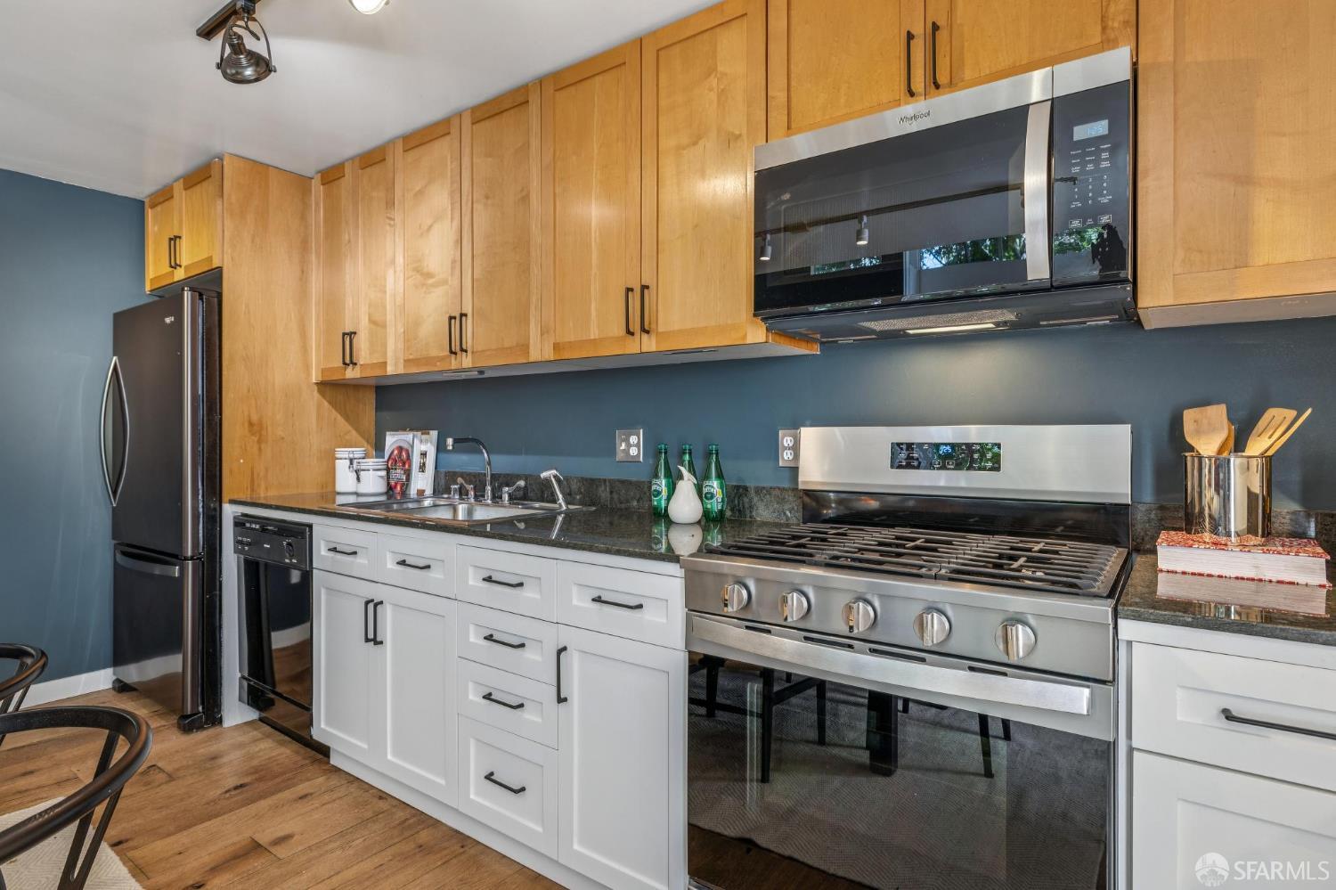 Photo #10: 425070197 Listing: Photo #10