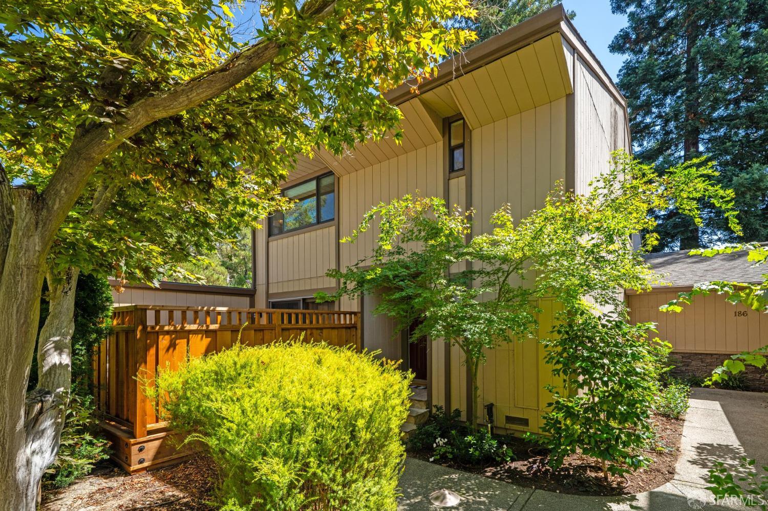 Detail Gallery Image 43 of 64 For 188 Alamo Sqr, Alamo,  CA 94507 - 3 Beds | 2/1 Baths