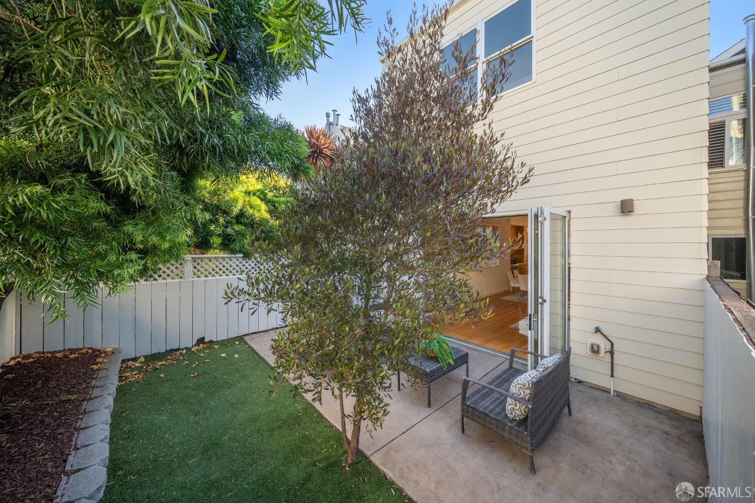 Detail Gallery Image 17 of 43 For 857 Castro St, San Francisco,  CA 94114 - 4 Beds | 3 Baths