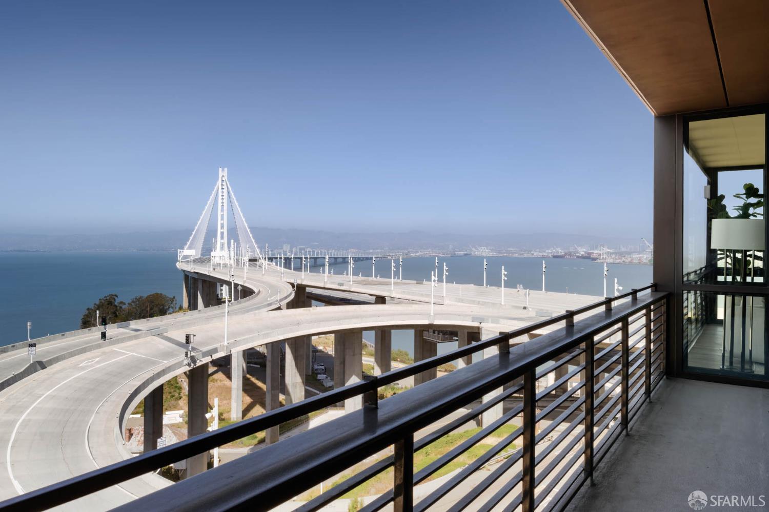 Detail Gallery Image 19 of 50 For 1 Bristol Ct #218,  San Francisco,  CA 94130 - 3 Beds | 3/1 Baths