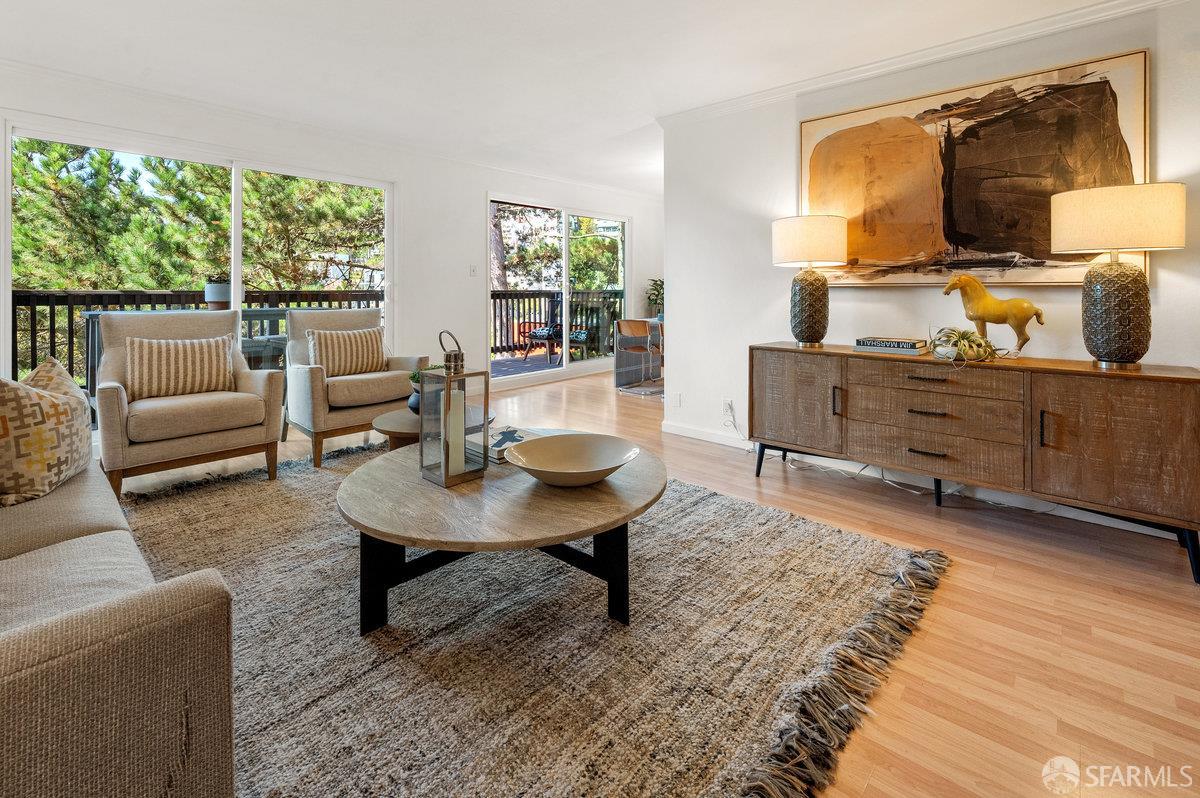 MLS: 425070499 Condo For Sale