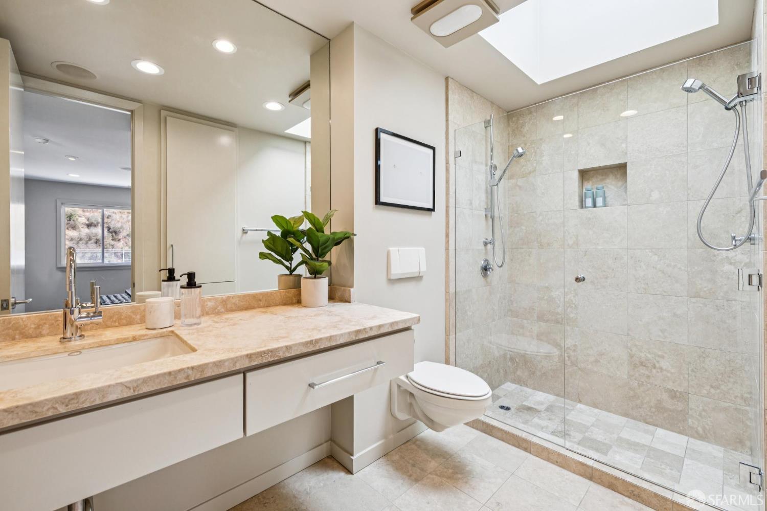 Detail Gallery Image 23 of 70 For 28 Flint St, San Francisco,  CA 94114 - – Beds | – Baths