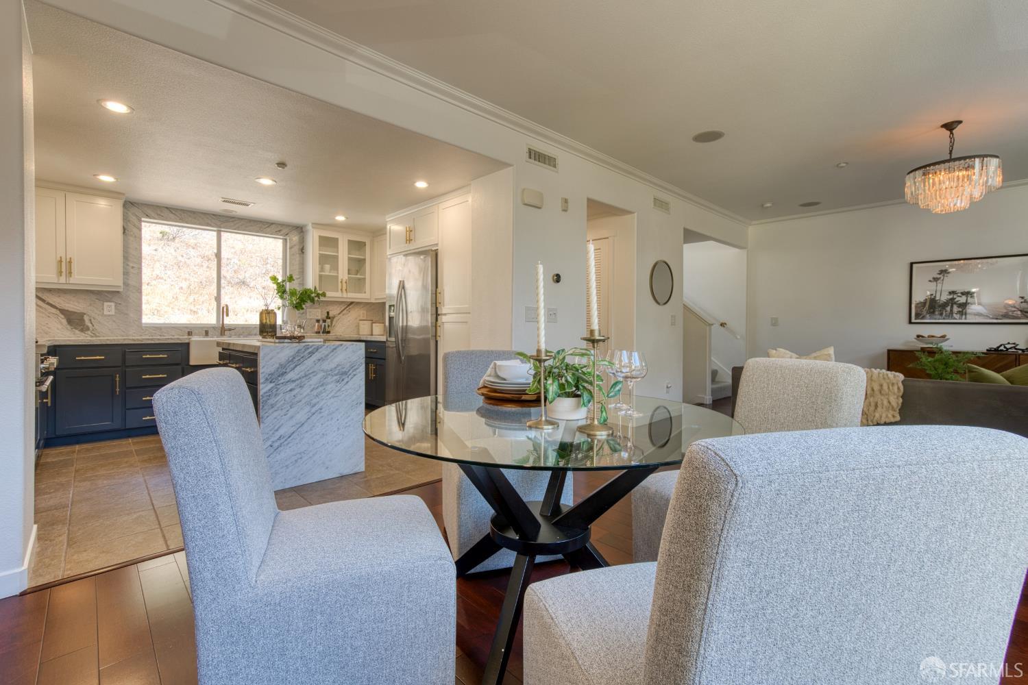 Detail Gallery Image 12 of 57 For 121 Diamond Cove Ter, San Francisco,  CA 94134 - 2 Beds | 2/1 Baths