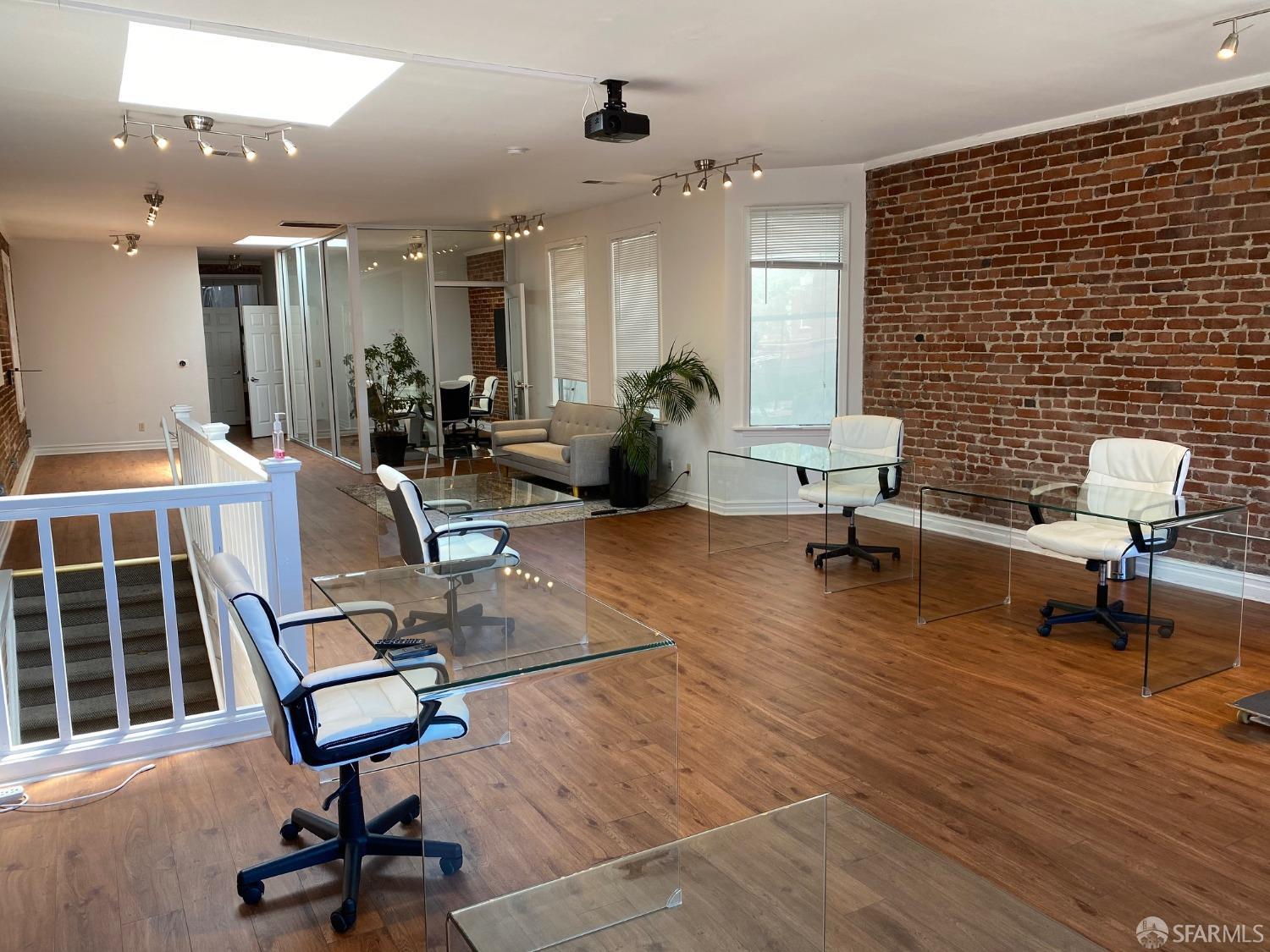 Detail Gallery Image 7 of 13 For 1042 Kearny St, San Francisco,  CA 94133 - – Beds | – Baths