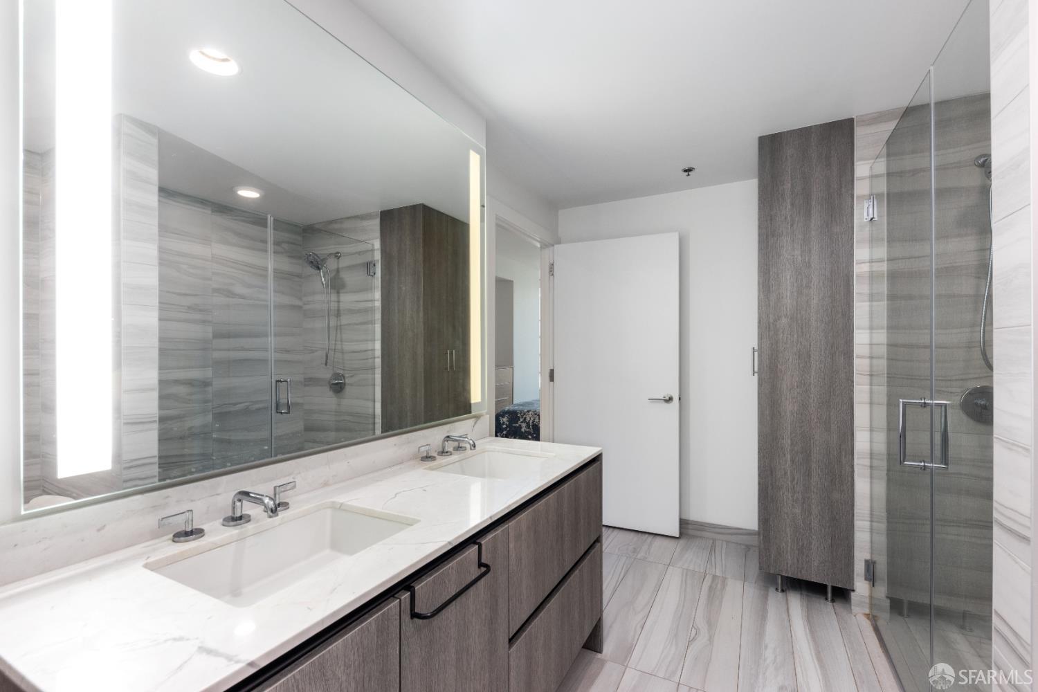 Detail Gallery Image 17 of 48 For 201 Folsom St 16a,  San Francisco,  CA 94105 - 2 Beds | 2 Baths