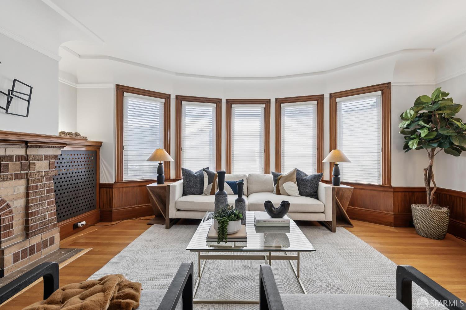 Detail Gallery Image 9 of 75 For 2200 Mariposa St, San Francisco,  CA 94110 - 4 Beds | 2 Baths