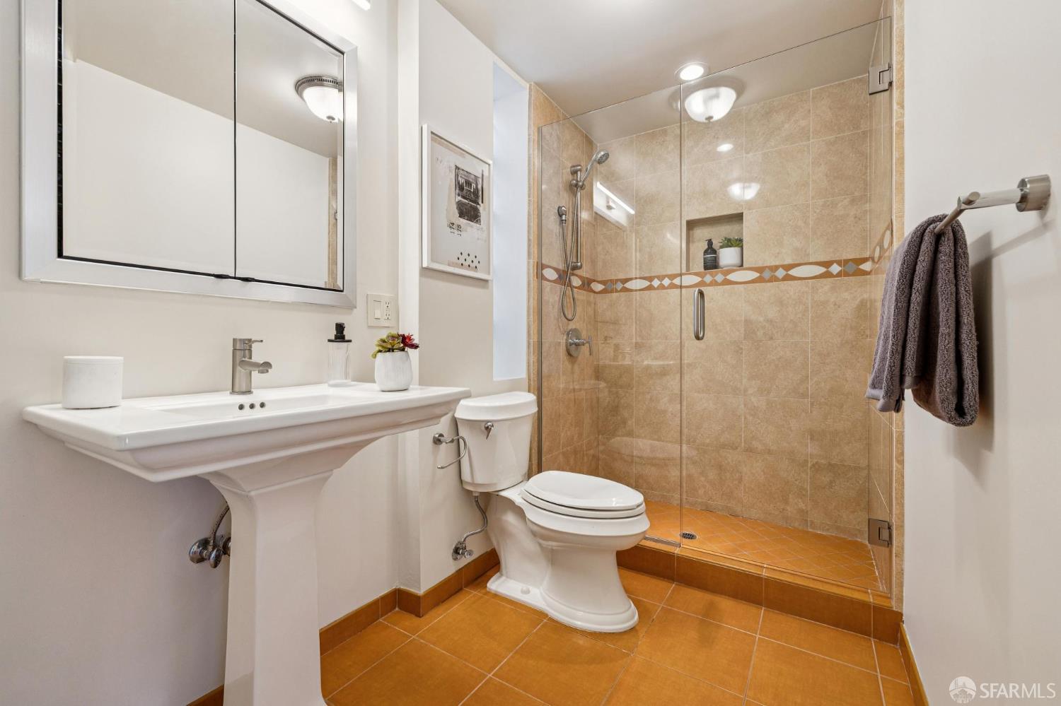 Detail Gallery Image 63 of 70 For 28 Flint St, San Francisco,  CA 94114 - – Beds | – Baths