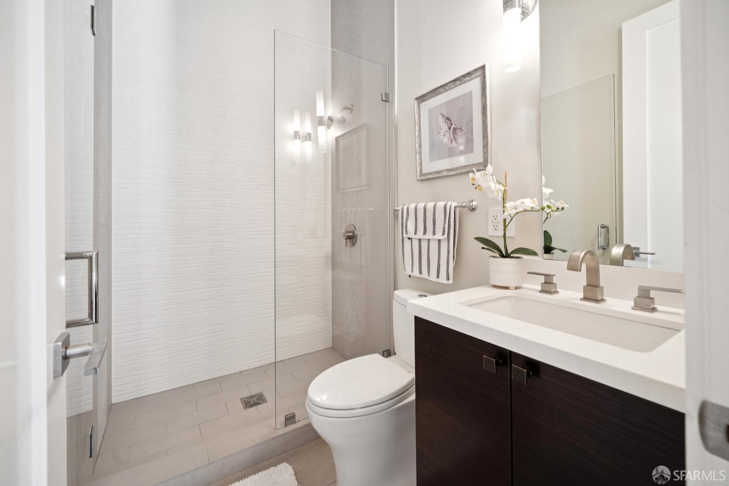 Detail Gallery Image 20 of 43 For 857 Castro St, San Francisco,  CA 94114 - 4 Beds | 3 Baths