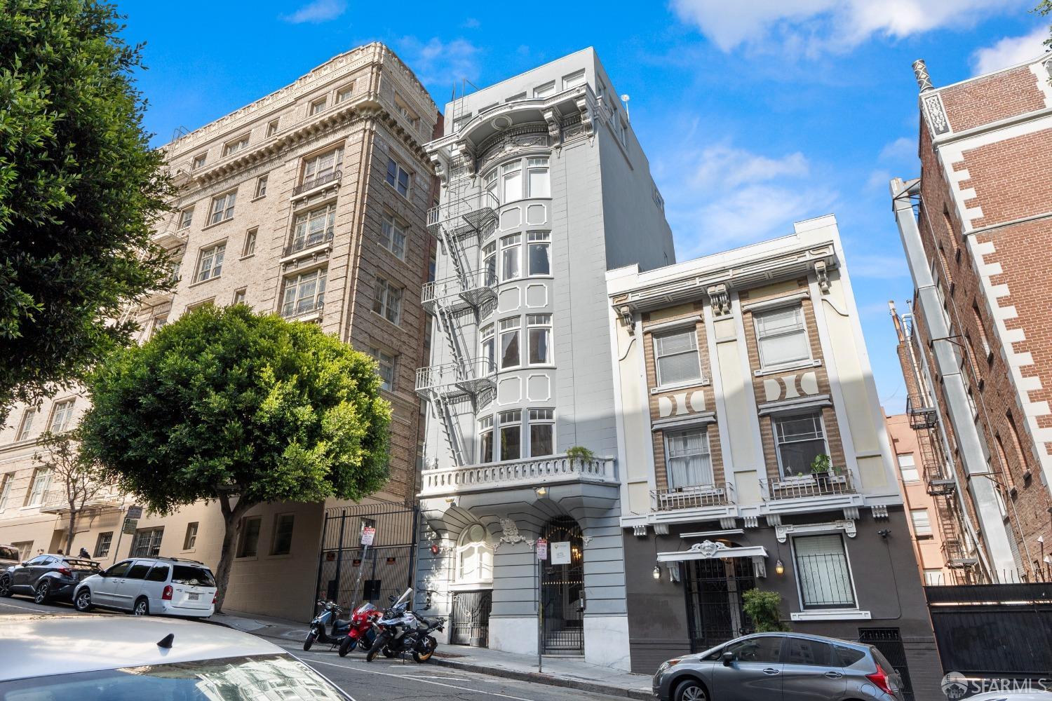 Detail Gallery Image 19 of 25 For 630 Leavenworth St #GRDN,  San Francisco,  CA 94109 - 1 Beds | 2 Baths