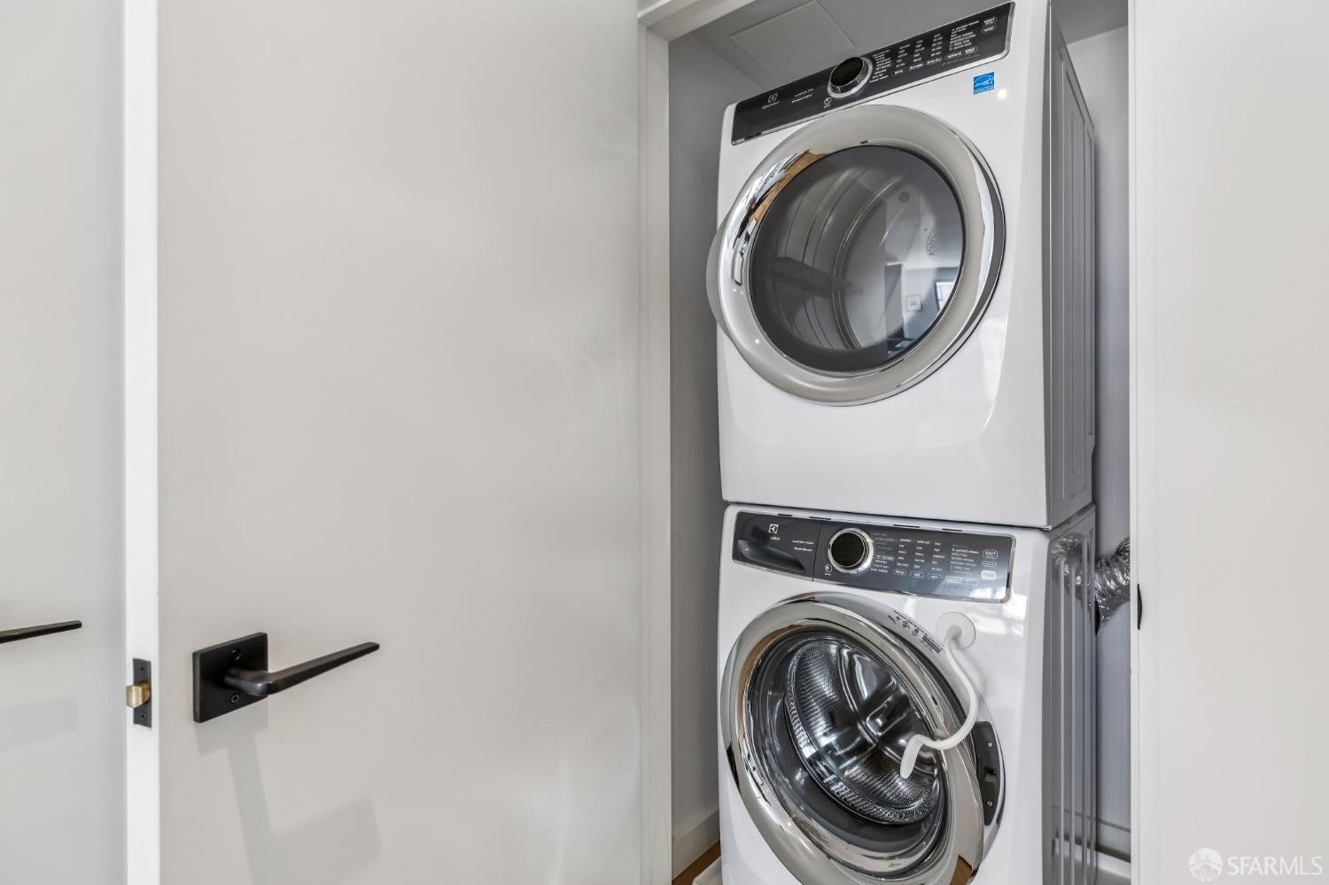 Detail Gallery Image 35 of 57 For 1485 Noe St, San Francisco,  CA 94131 - – Beds | – Baths