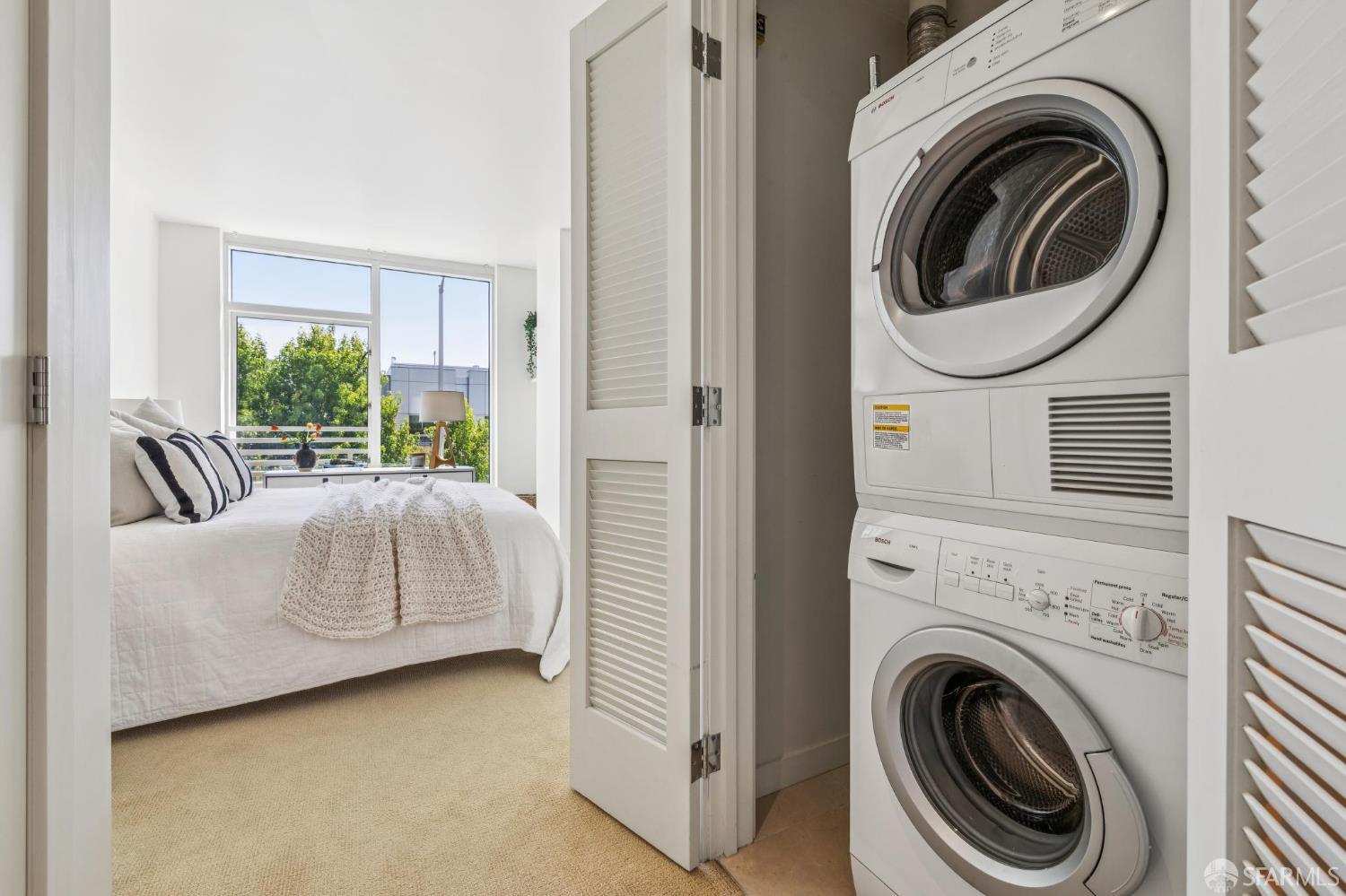 Photo #6: 425069266 Listing 