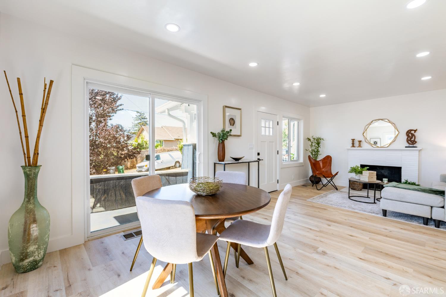 Detail Gallery Image 4 of 25 For 3568 Harper St, Oakland,  CA 94601 - 3 Beds | 2 Baths