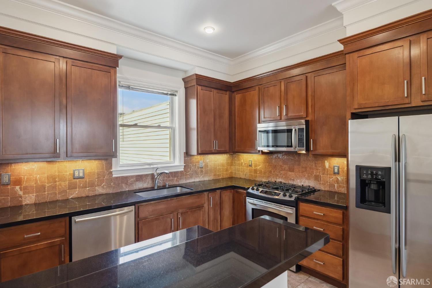 Detail Gallery Image 17 of 48 For 1592 Dolores St, San Francisco,  CA 94110 - 3 Beds | 2 Baths