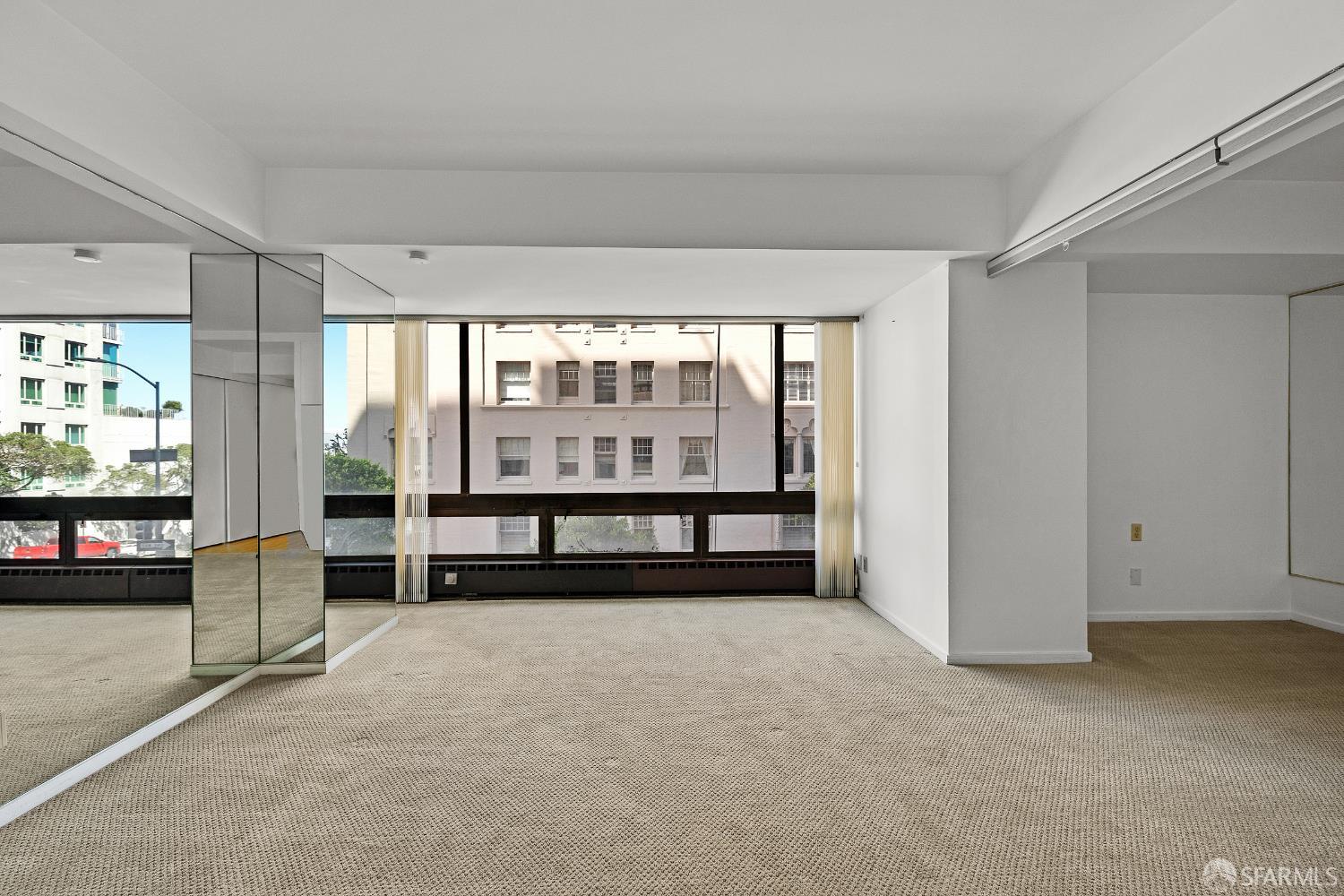 Photo #16: 425068229 Listing: Photo #16