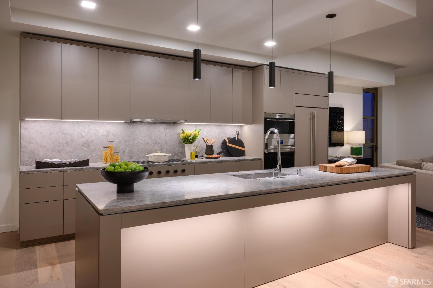 Detail Gallery Image 10 of 50 For 36 Meadow Dr #202,  San Francisco,  CA 94130 - 3 Beds | 3/1 Baths