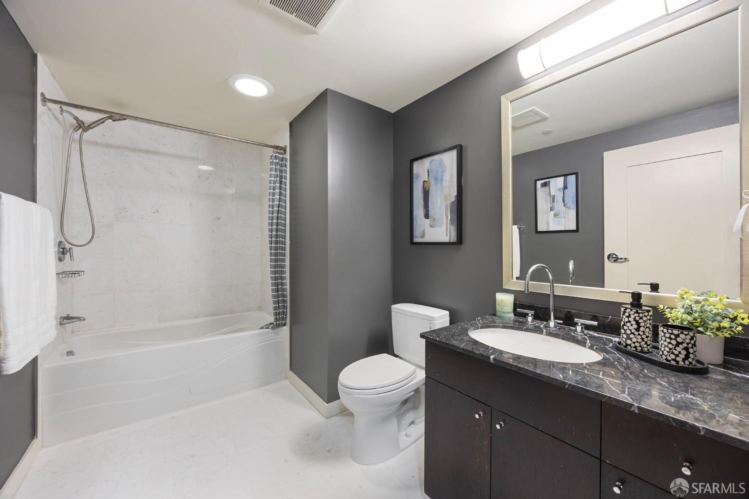 Photo #32: 425039723 Listing: Photo #32