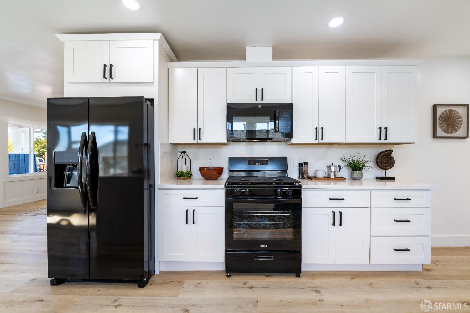 Detail Gallery Image 11 of 25 For 3568 Harper St, Oakland,  CA 94601 - 3 Beds | 2 Baths